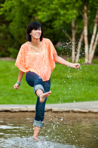 senior photography with water