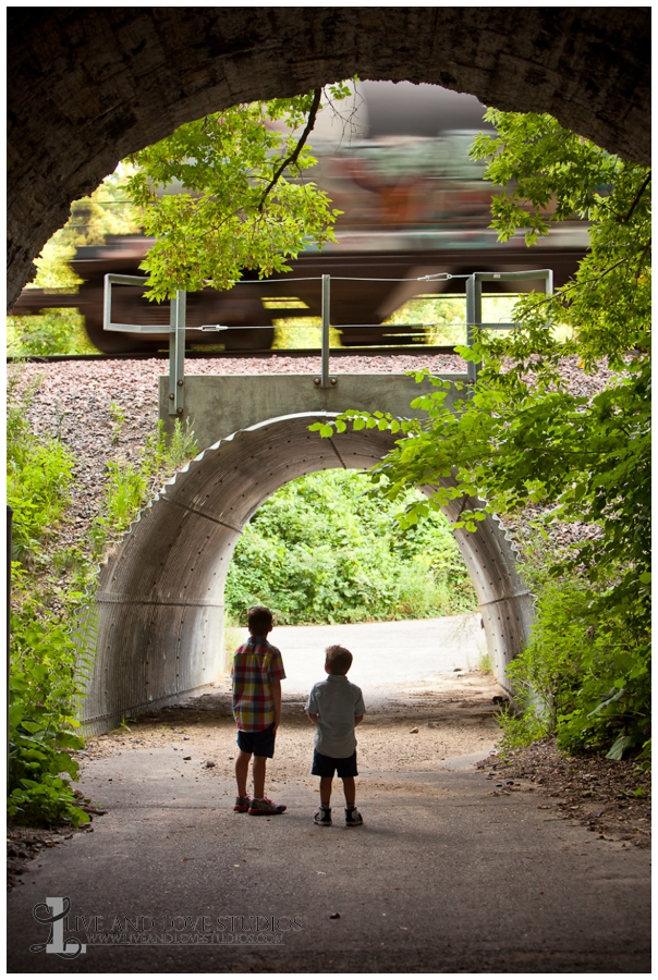 07-minneapolis-st-paul-minnesota-family-sibling-brothers-lifestyle-photography