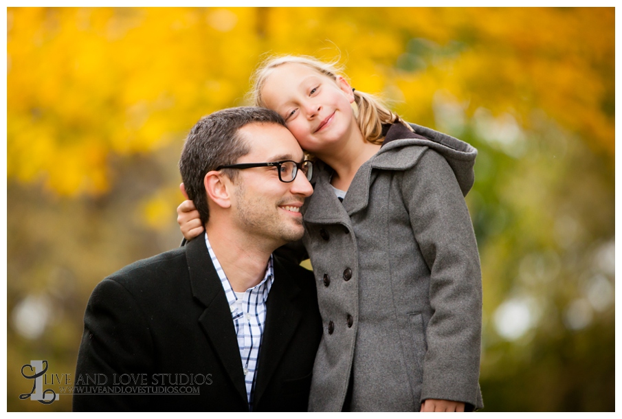 07-French-Park-Minneapolis-MN-Family-Fall-Photography-Father-and-Daughter