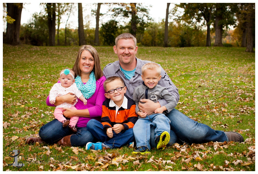 09-French-Park-Minneapolis-MN-Family-Fall-Photography