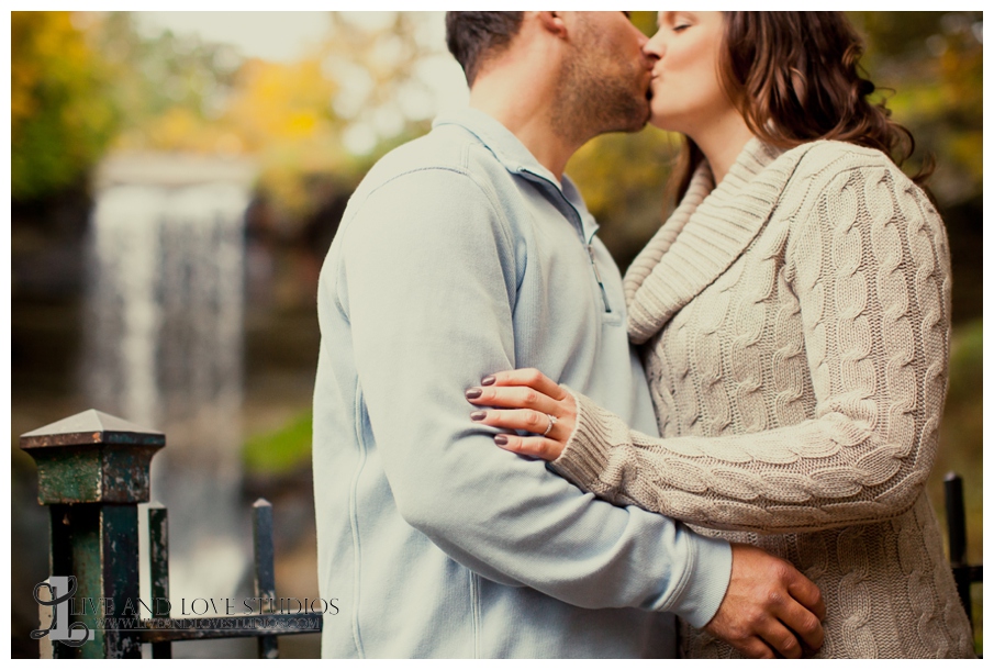 15-minneapolis-st-paul-mn-engagement-and-wedding-photographer-waterfall