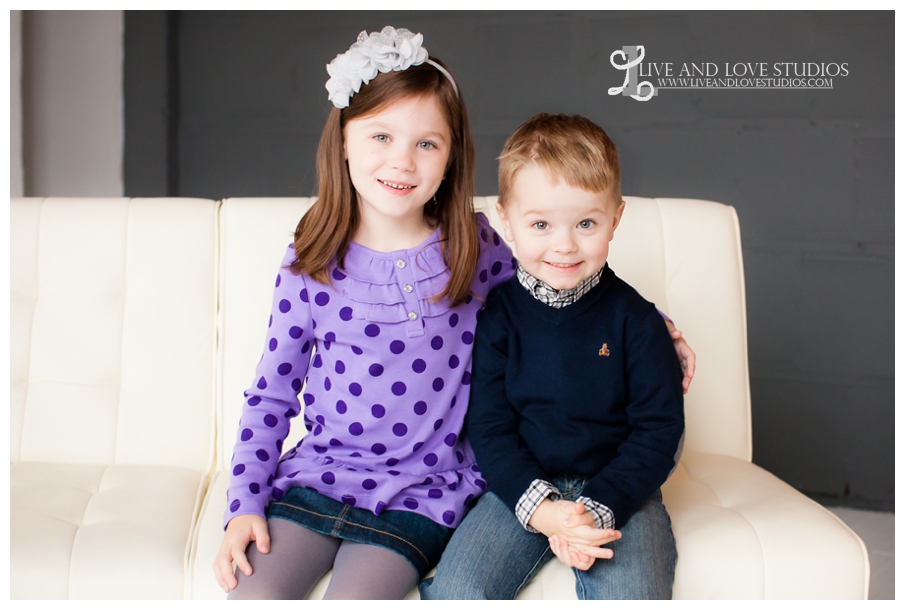 02-minneapolis-st-paul-family-studio-photography-siblings-brother-sister