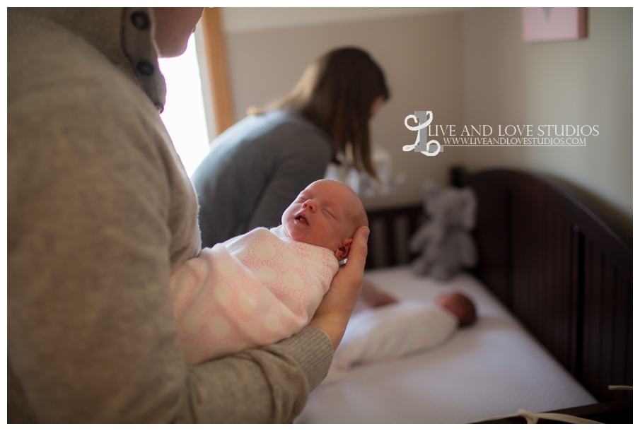 11-minneapolis-st-paul-newborn-lifestyle-photography