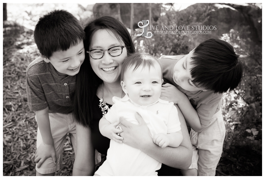 Minneapolis-St-Paul-MN-Natural-Light-Family-Mother-with-Sons-Photography_0002.jpg