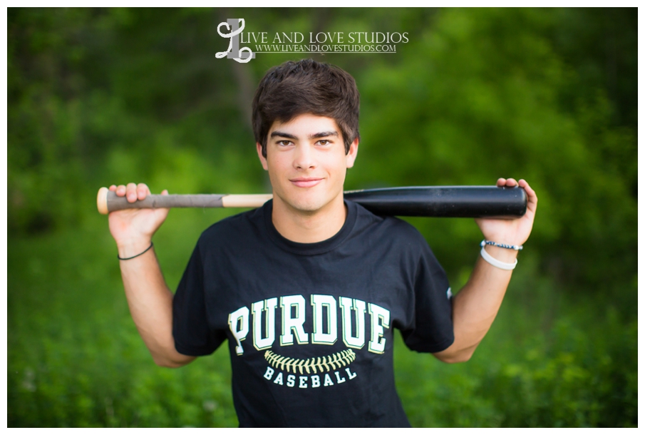 Minneapolis-St-Paul-MN-Natural-Light-High-School-Senior-Photography-baseball_0009.jpg