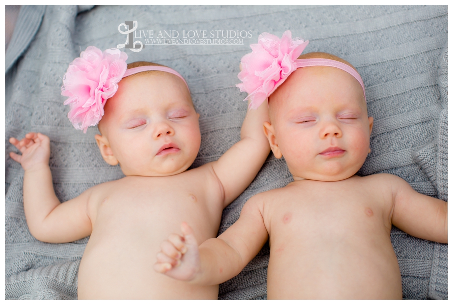 Minneapolis-St-Paul-MN-Natural-Light-Infant-twin-girls-Photographer_0020