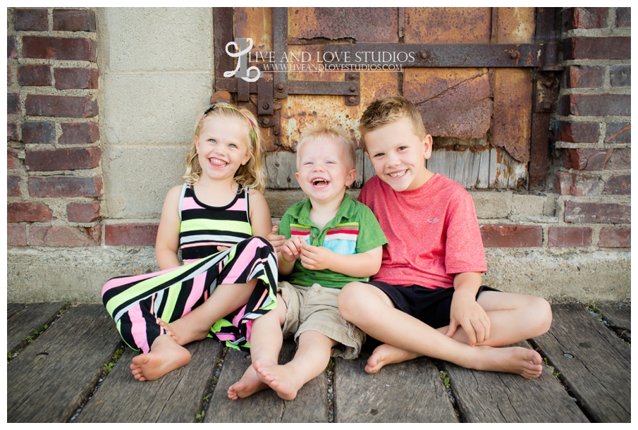 Minneapolis-St-Paul-MN-Natural-Light-Urban-Family-Photographer_0020.jpg