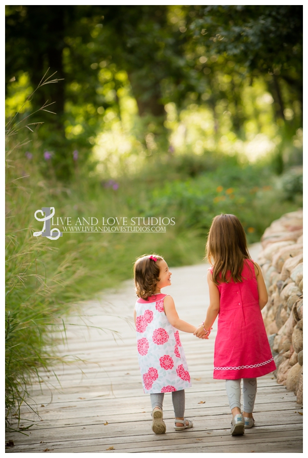 Minneapolis-St-Paul-Hopkins-MN-Child-and-Family-Sisters-Photography_0005.jpg