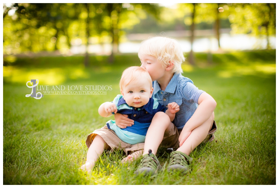 Minneapolis-St-Paul-MN-Child-and-Family-Photographer-brothers-park_0003.jpg