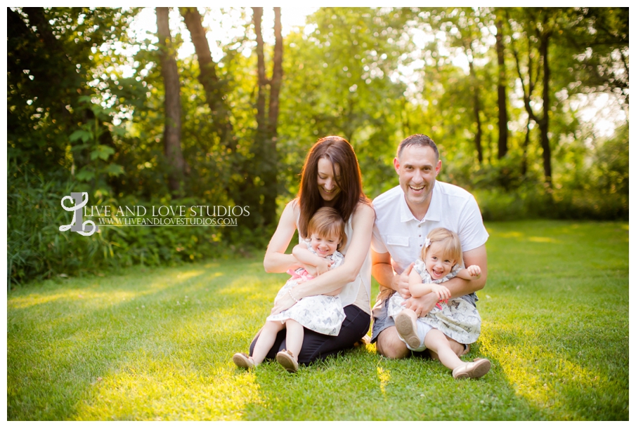 Plymouth-MN-Child-Family-twin-girls-Photography_0001.jpg