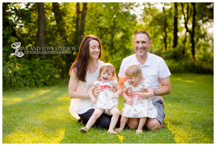 Plymouth-MN-Child-Family-twin-girls-Photography_0002.jpg