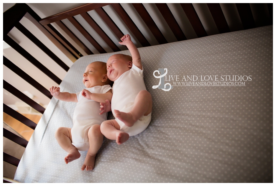 Minneapolis-Eagan-MN-Lifestyle-Newborn-Photography_0007.jpg