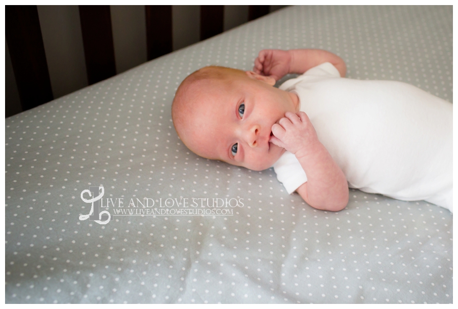 Minneapolis-Eagan-MN-Lifestyle-Newborn-Photography_0008.jpg