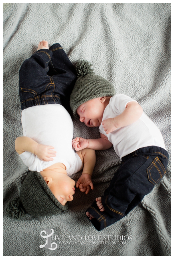 Minneapolis-Eagan-MN-Lifestyle-Newborn-Photography_0014.jpg