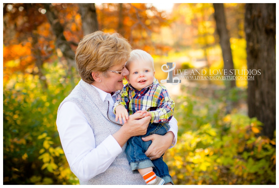 Minneapolis-Hopkins-MN-Family-Child-Photography-fall-colors_0005.jpg