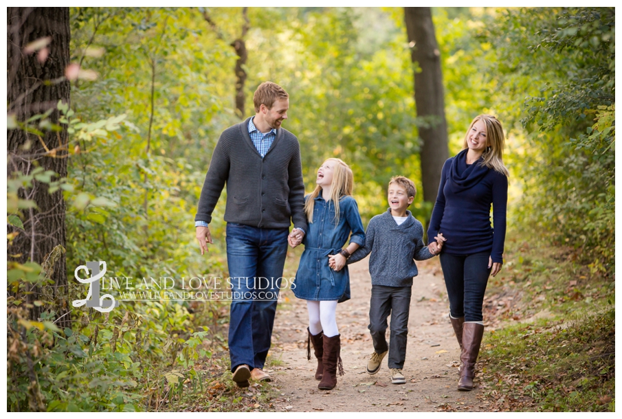 St-Paul-Eagan-MN-Child-Family-Photographer-park-in-the-fall_0002.jpg