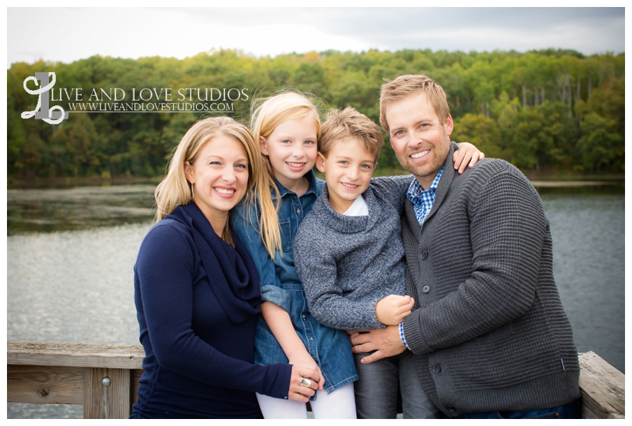 St-Paul-Eagan-MN-Child-Family-Photographer-park-in-the-fall_0003.jpg