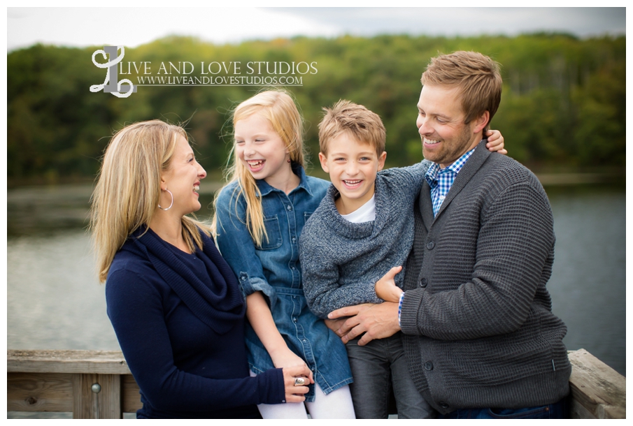 St-Paul-Eagan-MN-Child-Family-Photographer-park-in-the-fall_0004.jpg