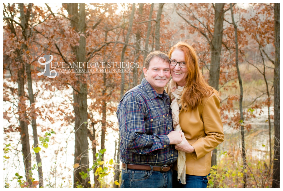 St-Paul-Eagan-MN-Family-Photographer-park-fall-colors_0004.jpg