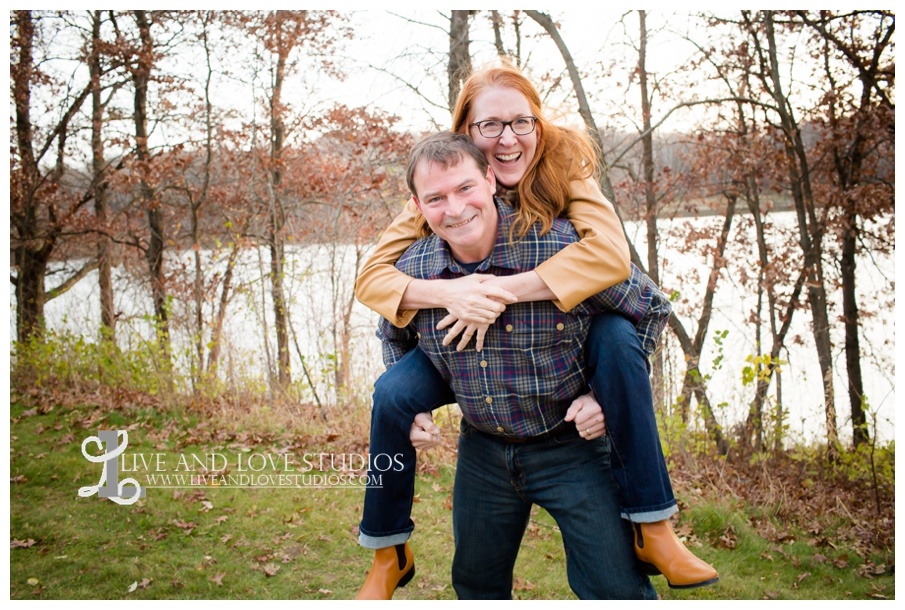 St-Paul-Eagan-MN-Family-Photographer-park-fall-colors_0005.jpg