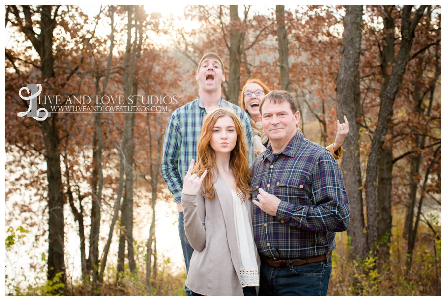 St-Paul-Eagan-MN-Family-Photographer-park-fall-colors_0006.jpg