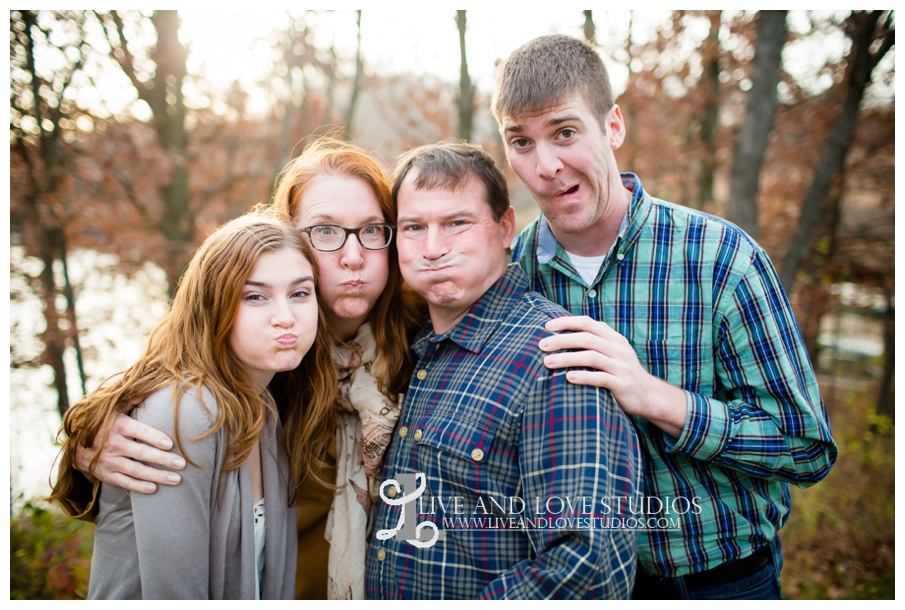 St-Paul-Eagan-MN-Family-Photographer-park-fall-colors_0011.jpg