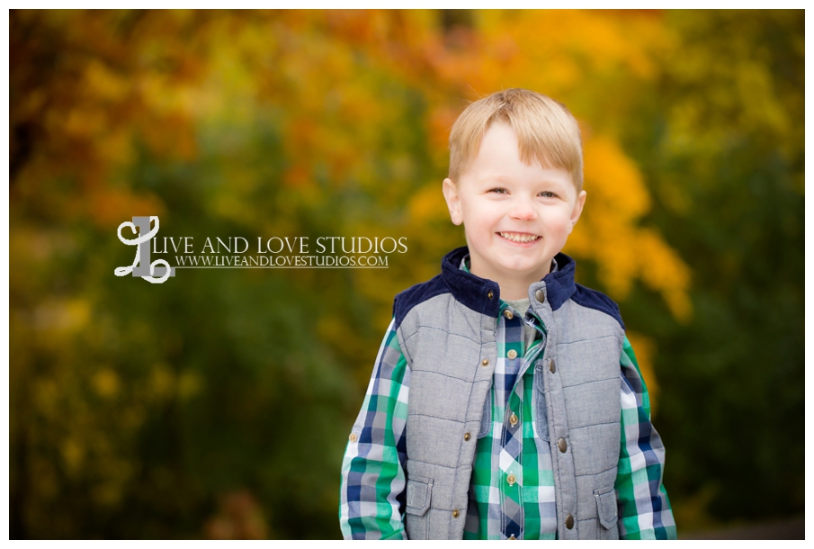 St-Paul-MN-Family-Child-Photography-fall-colors_0004.jpg