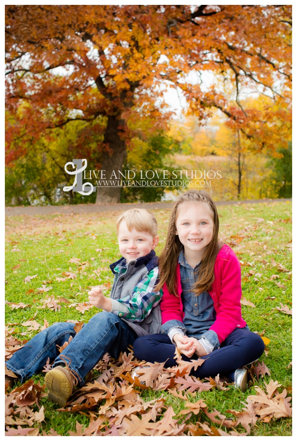 St-Paul-MN-Family-Child-Photography-fall-colors_0005.jpg