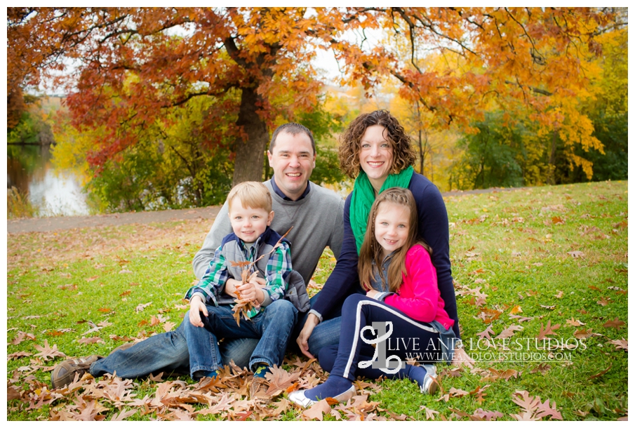 St-Paul-MN-Family-Child-Photography-fall-colors_0006.jpg