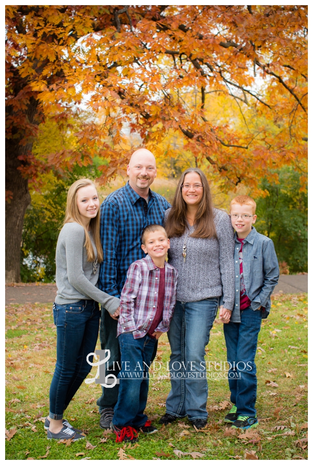 St-Paul-MN-Family-Child-Photography-fall-colors_0019.jpg