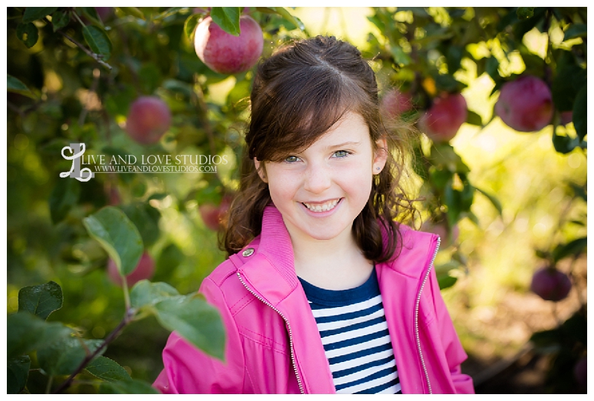 lakeville-mn-apple-orchard-family-photography_0001.jpg