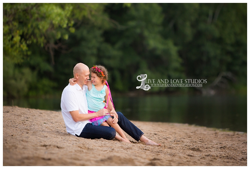 st-paul-eagan-mn-family-child-beach-photography_0008.jpg