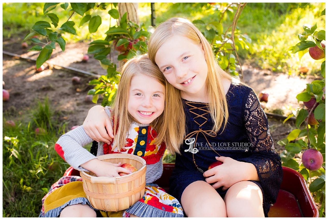 lakeville-mn-apple-orchard-family-photographer_0079.jpg