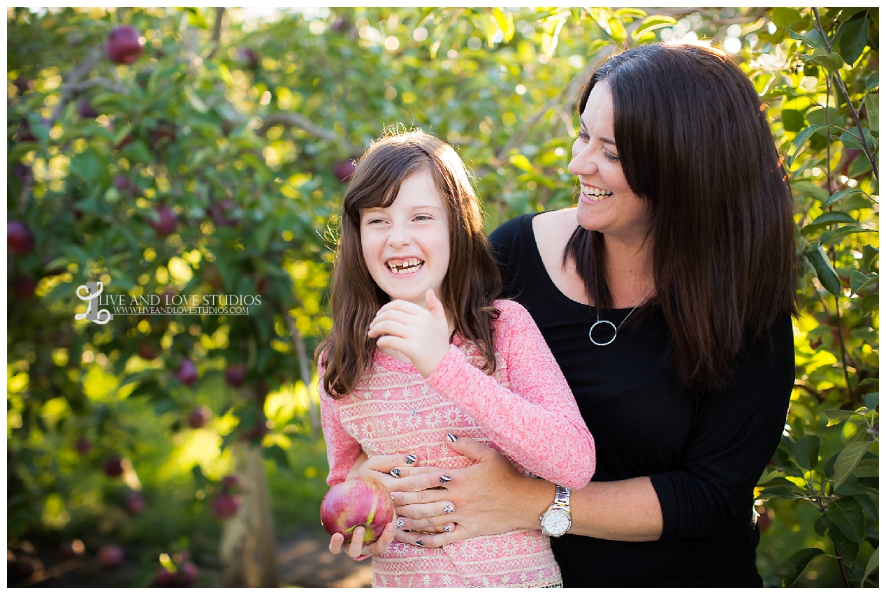 lakeville-mn-apple-orchard-family-photographer_0081.jpg