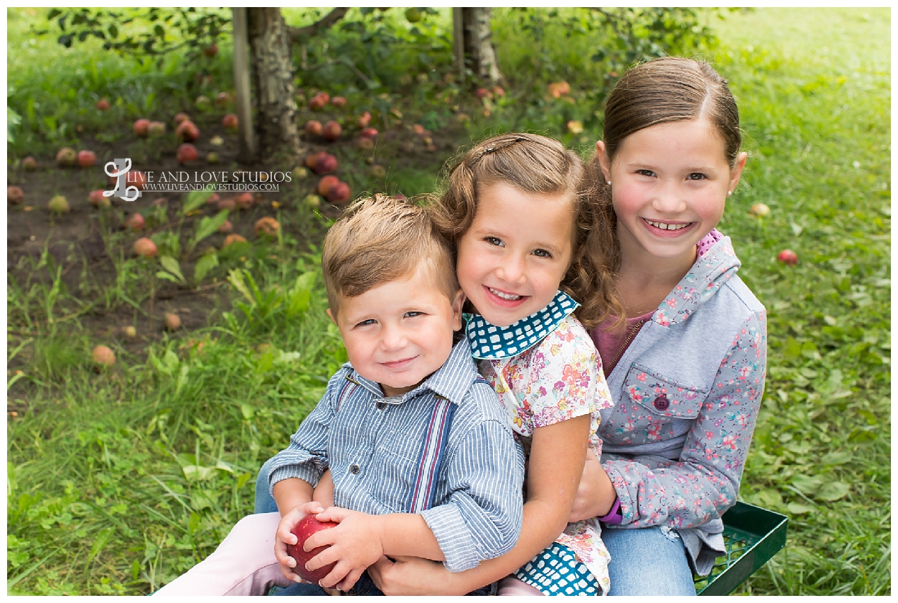 lakeville-mn-apple-orchard-family-photographer_0021.jpg