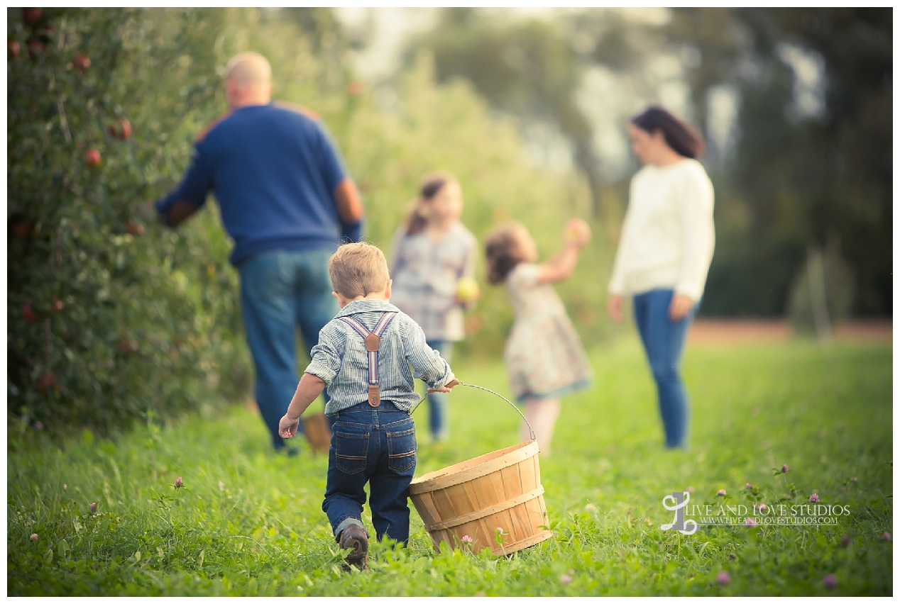 lakeville-mn-apple-orchard-family-photographer_0030.jpg