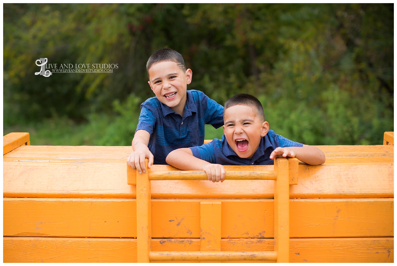 minnetonka-mn-apple-orchard-family-photography_0096.jpg